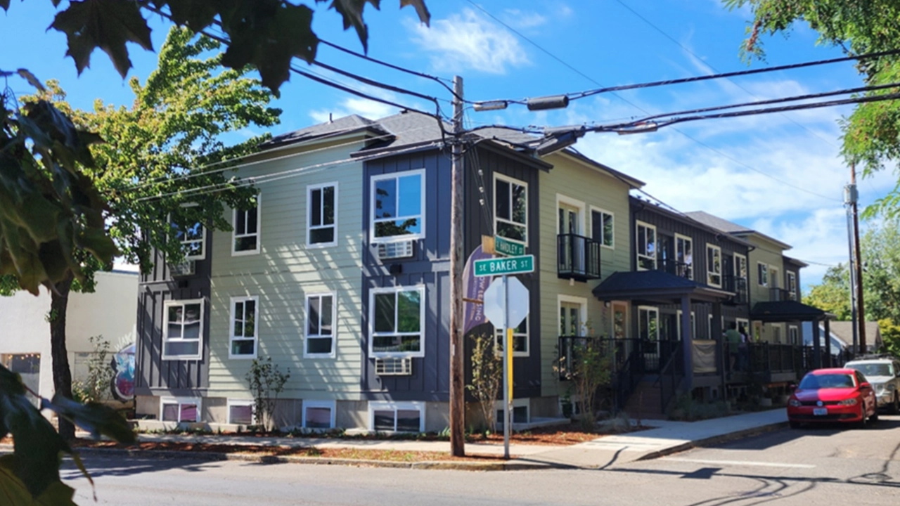 Image of the Baker Street Lofts apartment building from across the street. (Yamhill Community Action Partnership)